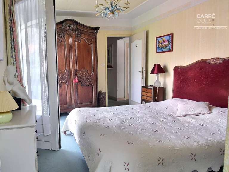 Maison Ustaritz - 5 chambres - 240m²