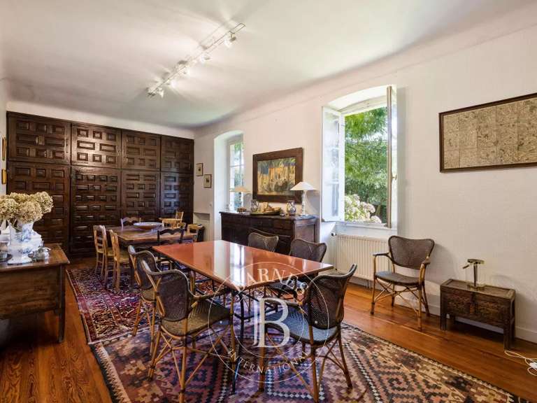 Maison Ustaritz - 9 chambres - 350m²