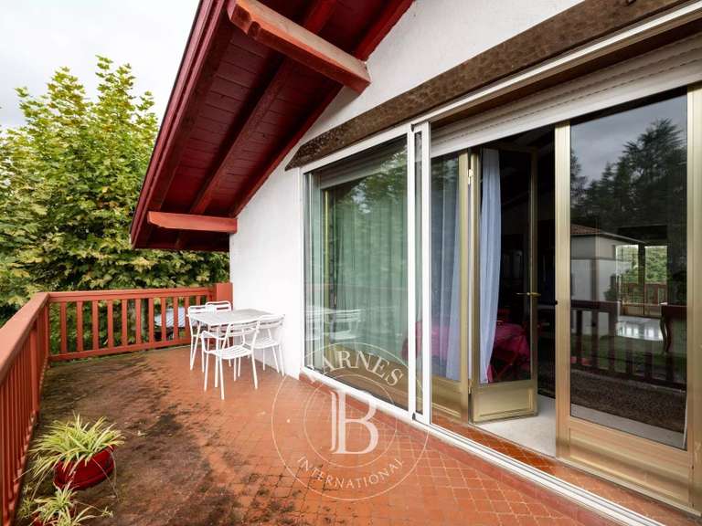 Maison Ustaritz - 9 chambres - 350m²