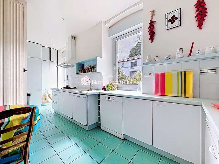 Maison Ustaritz - 9 chambres - 353m²