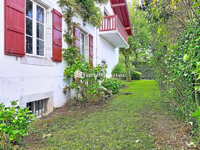 Maison Ustaritz - 9 chambres - 353m²