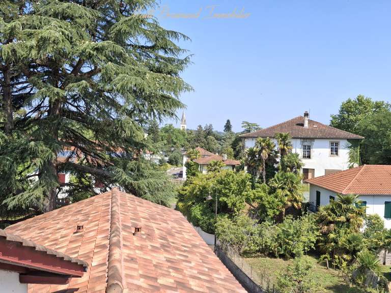 House Ustaritz - 6 bedrooms - 342m²