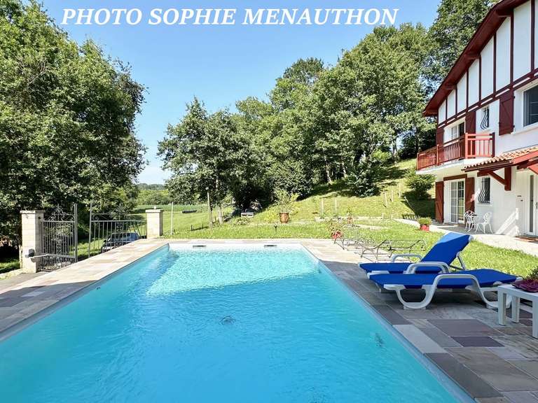Maison Ustaritz - 5 chambres - 265m²