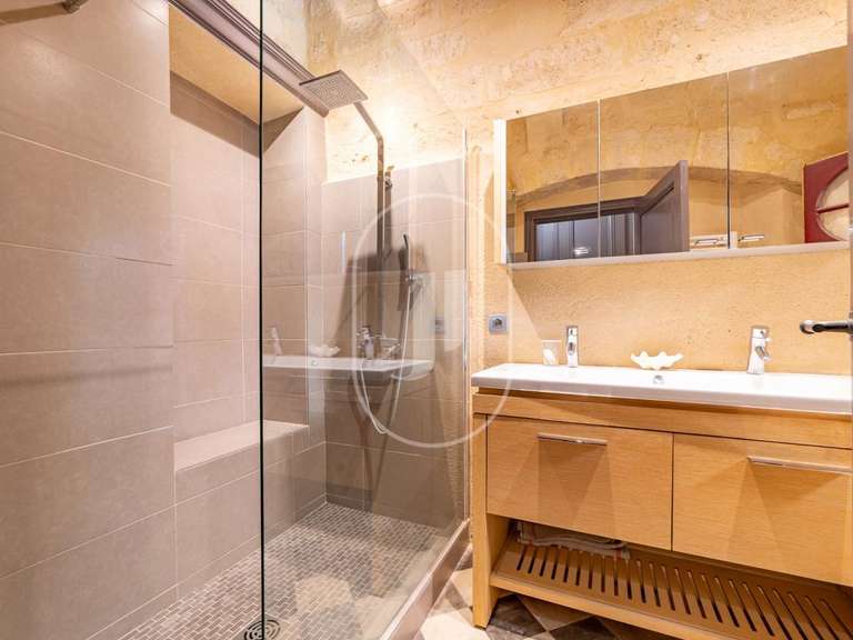 Appartement Uzès - 3 chambres - 193m²