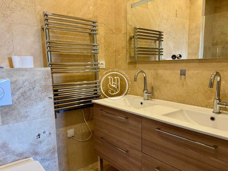 Apartment Uzès - 2 bedrooms - 84m²