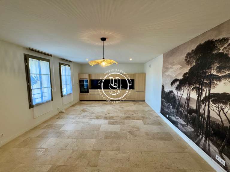 Appartement Uzès - 2 chambres - 84m²