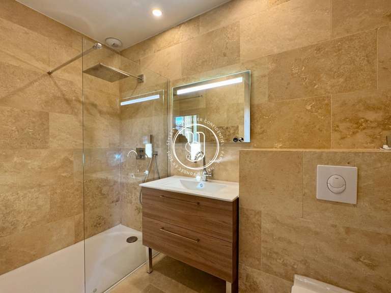 Appartement Uzès - 2 chambres - 84m²