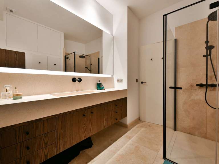 Appartement Uzès - 1 chambre - 75m²