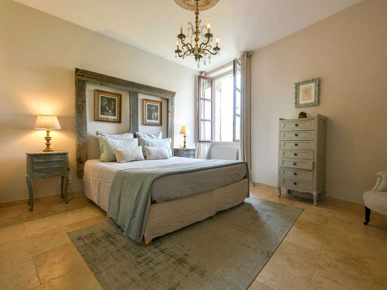 Appartement Uzès - 2 chambres - 109m²