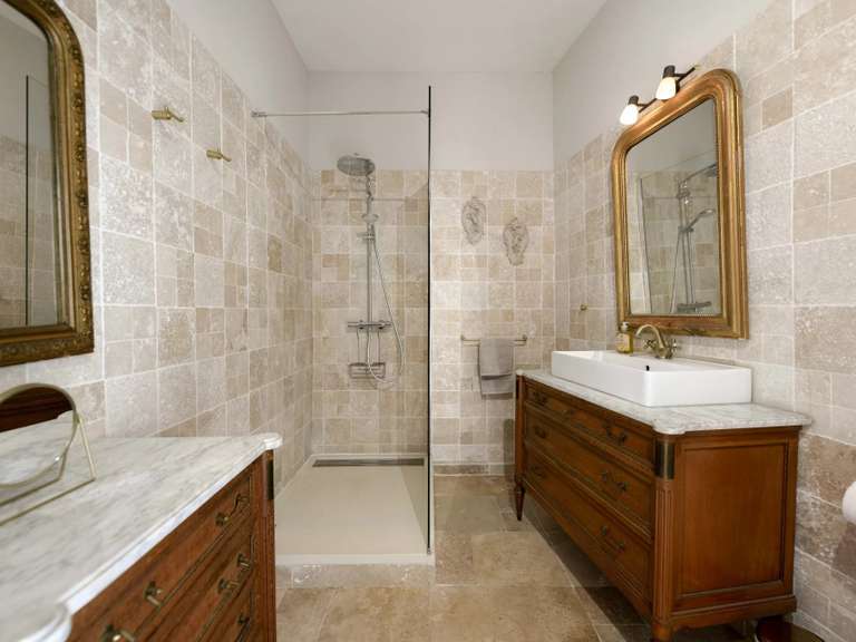 Appartement Uzès - 2 chambres - 109m²