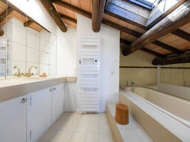 Appartement Uzès - 2 chambres - 102m²