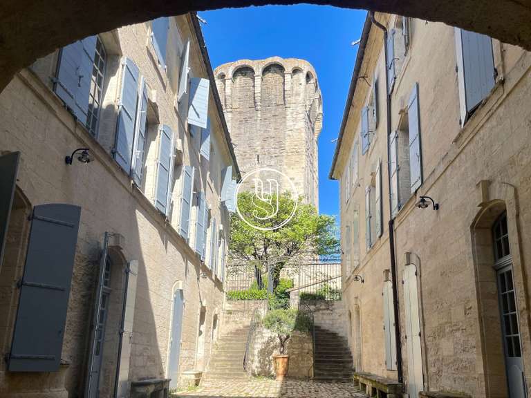 Appartement Uzès - 1 chambre - 76m²