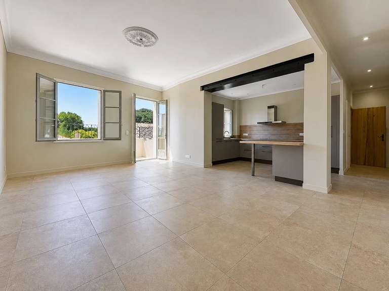 Appartement Uzès - 2 chambres - 91m²