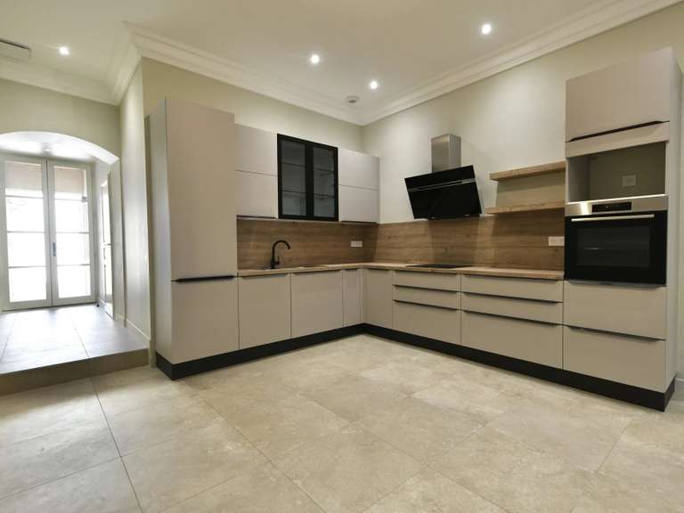 Appartement Uzès - 3 chambres - 105m²