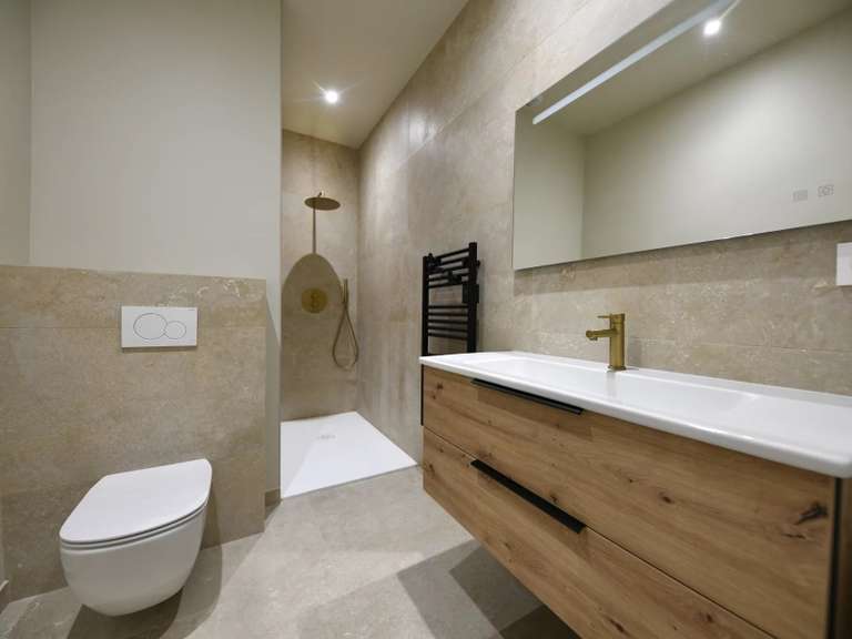 Appartement Uzès - 3 chambres - 105m²