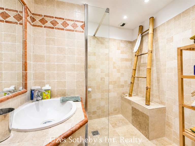 Appartement Uzès - 3 chambres - 180m²