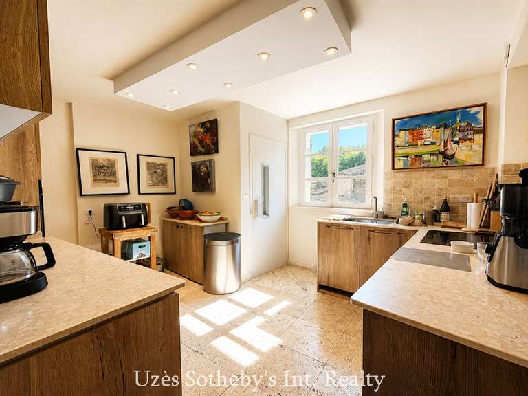 Appartement Uzès - 3 chambres - 220m²