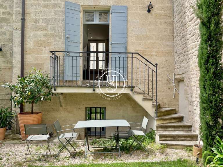 Appartement Uzès - 1 chambre - 76m²