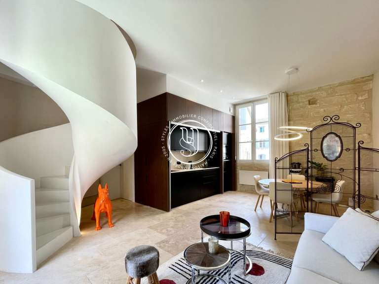 Appartement Uzès - 1 chambre - 76m²