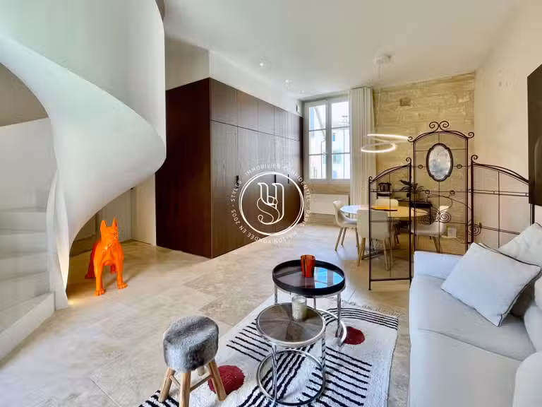 Appartement Uzès - 1 chambre - 76m²