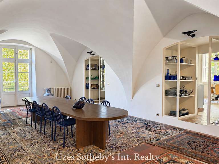 Château Uzès - 8 chambres - 880m²