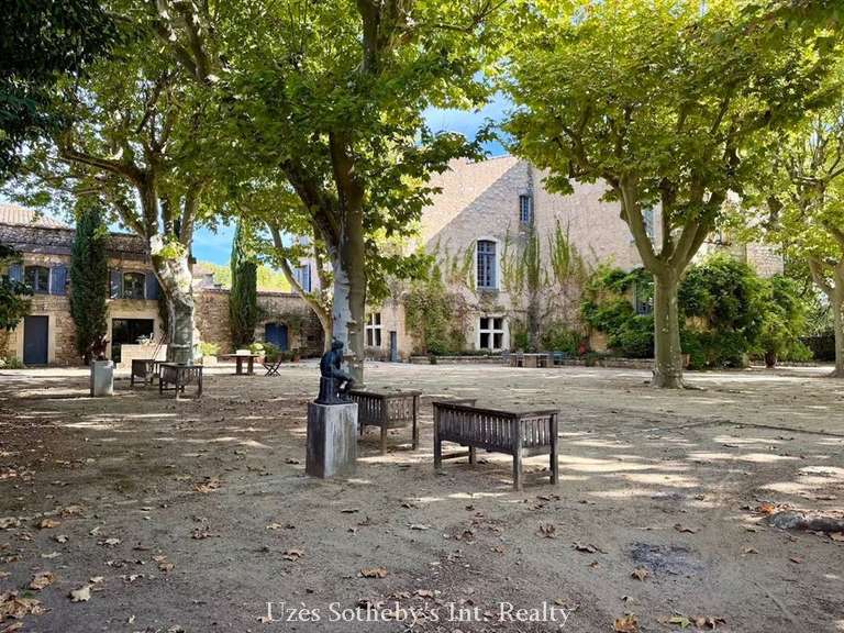 Château Uzès - 8 chambres - 880m²