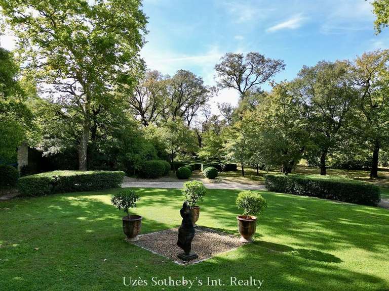 Château Uzès - 8 chambres - 880m²
