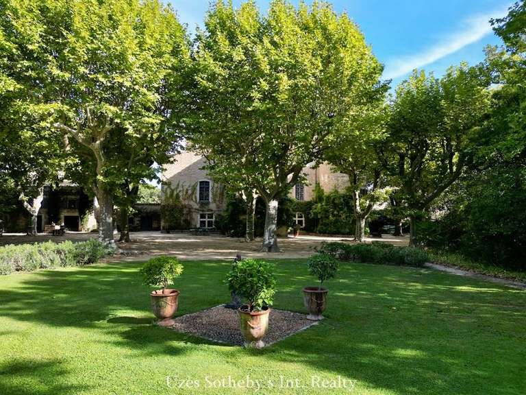 Château Uzès - 8 chambres - 880m²