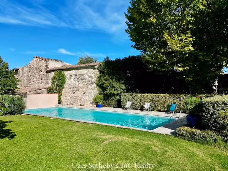 Château Uzès - 8 chambres - 880m²