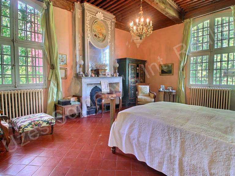 Castle Uzès - 5 bedrooms - 300m²