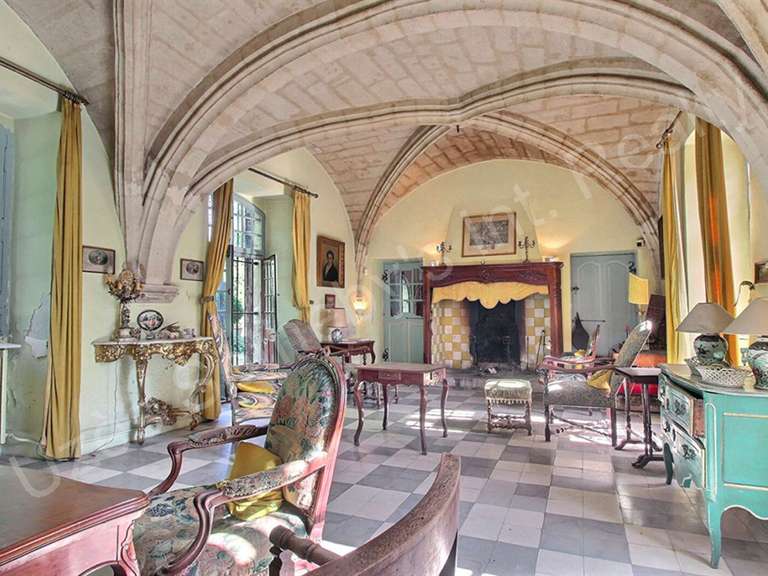 Castle Uzès - 5 bedrooms - 300m²