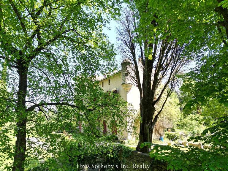 Castle Uzès - 5 bedrooms - 300m²
