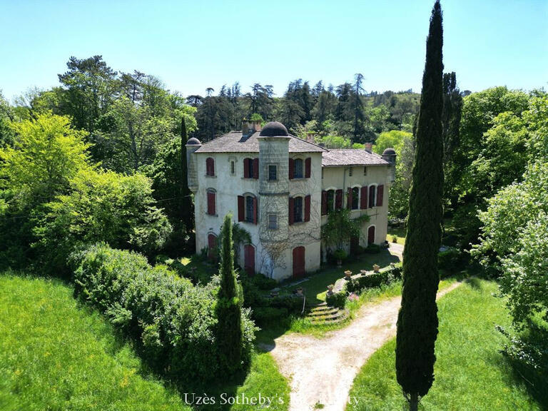 Castle Uzès - 5 bedrooms - 300m²