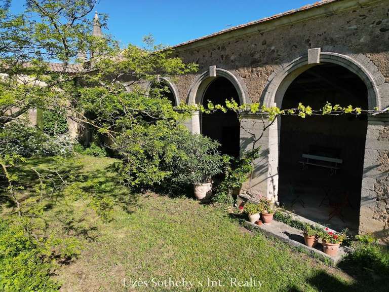 Castle Uzès - 10 bedrooms - 900m²