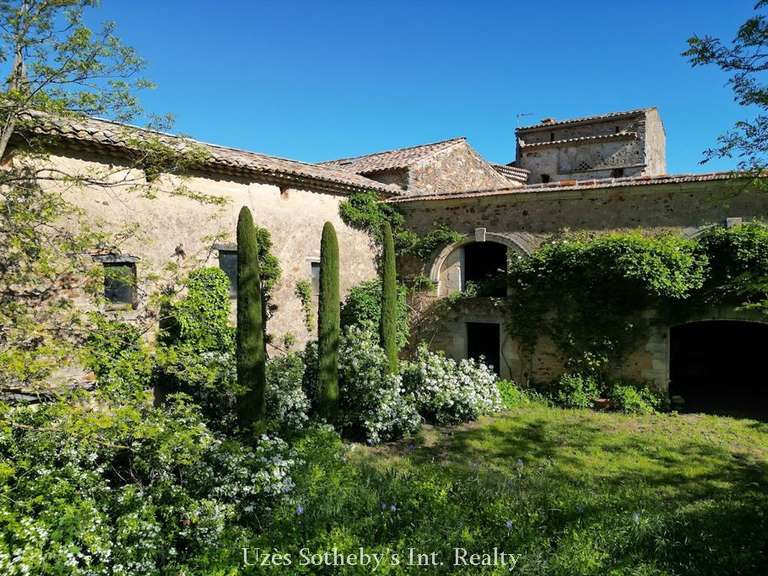 Castle Uzès - 10 bedrooms - 900m²