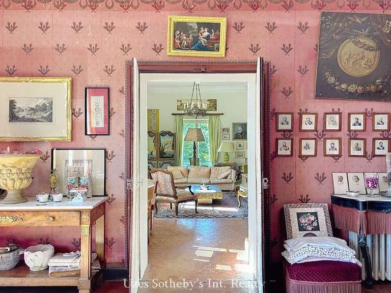 Château Uzès - 10 chambres - 900m²