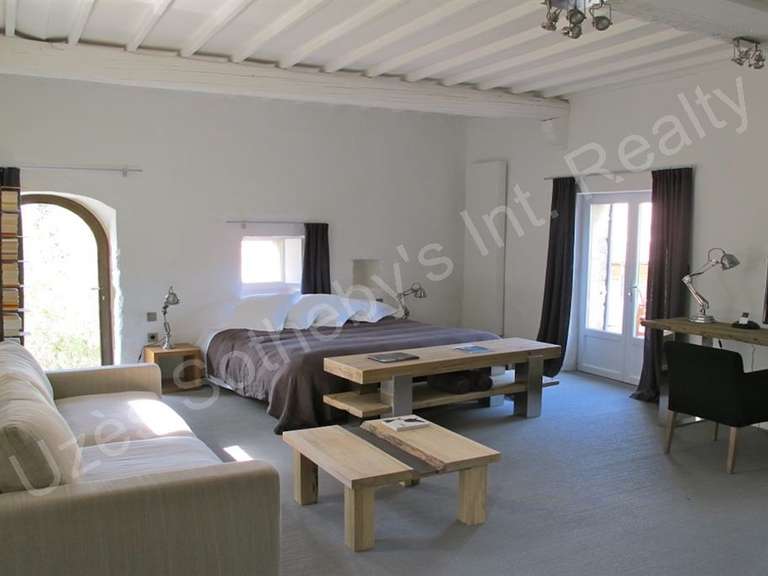 Château Uzès - 12 chambres - 1100m²