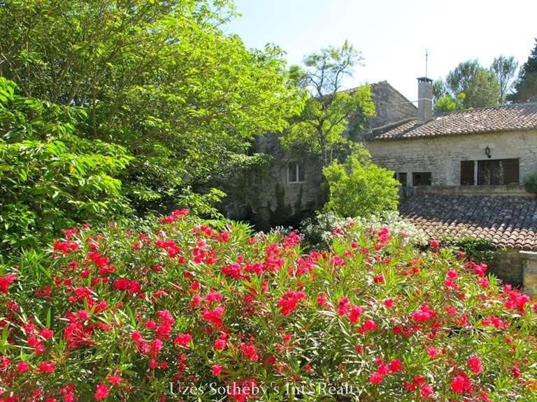 Château Uzès - 12 chambres - 1100m²