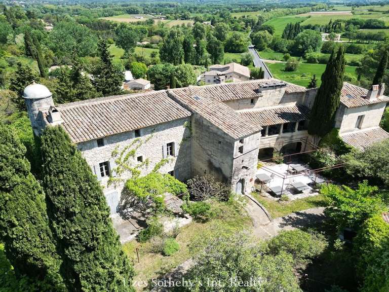 Château Uzès - 12 chambres - 1100m²