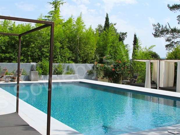 Château Uzès - 12 chambres - 1100m²