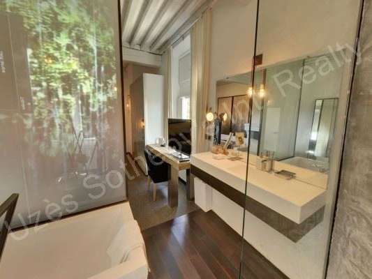 Château Uzès - 12 chambres - 1100m²