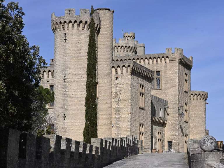 Château Uzès - 7 chambres - 640m²