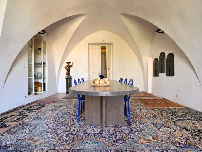 Château Uzès - 9 chambres - 850m²