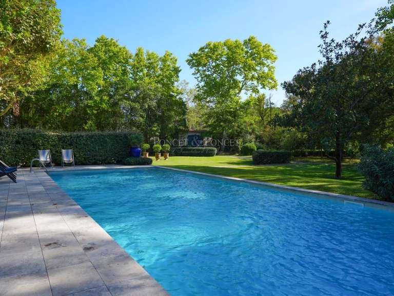Château Uzès - 9 chambres - 850m²