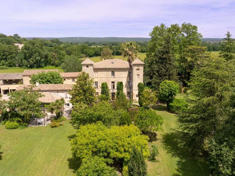 Château Uzès - 17 chambres - 1327m²