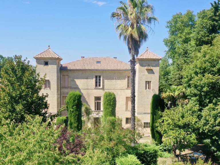 Château Uzès - 17 chambres - 1327m²