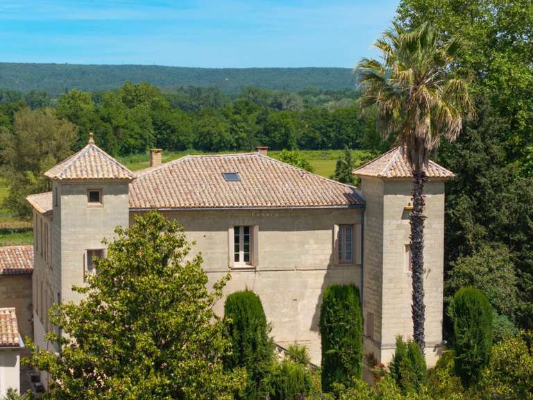 Château Uzès - 17 chambres - 1327m²