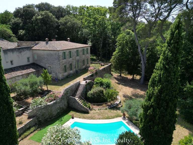 Château Uzès - 8 chambres - 300m²