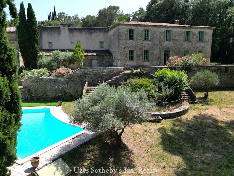 Château Uzès - 8 chambres - 300m²