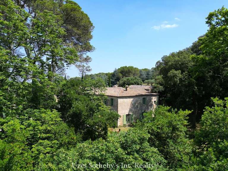 Château Uzès - 8 chambres - 300m²